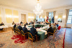 Bild von den Gesprächen im Weißen Saal