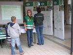 Hubschrauber als Publikumsmagnet - KIT mit Stand 