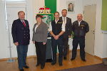 Sicherheit Attaché Special Agent Mary Jo SWINIMER (2.v.l) besuchte die Landeswarnzentrale Steiermark, ganz links Fachabteilungsleiter HR Kurt Kalcher, Günter Hohenberger (LWZ), Martin Beck (Sicherheitsbeuaftragter der amerikanischen Botschaft) und Oliver Wutti (LWZ)