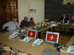 Besuch einer Schweizer Delegation im Mai 2002 