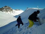 Im schattseitigen Gelände fand sich jede Menge eingewehter Schnee, welcher oft noch unter Spannung stand. © LWD Steiermark Im schattseitigen Gelände fand sich jede Menge eingewehter Schnee, welcher oft noch unter Spannung stand.