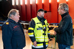LH Drexler mit dem Kommandanten der Freiwilligen Feuerwehr Gosdorf © Land Steiermark; bei Quellenangabe honorarfrei LH Drexler mit dem Kommandanten der Freiwilligen Feuerwehr Gosdorf